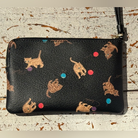 Coach LIMITED EDITION Black Wristlet with Cat Print - Picture 4 of 6
